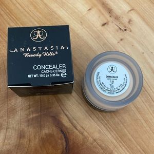Anastasia Beverly Hills Concealer 1.0